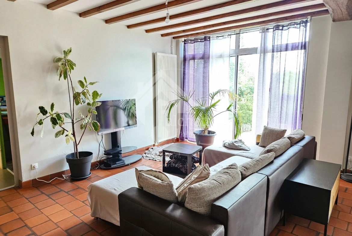 Maison authentique de 145m² à Lapalisse avec terrasses et garage 