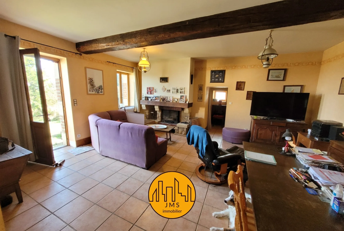 Ferme à vendre à Châtel-de-Neuvre avec 6 hectares, maison et potentiel rural exceptionnel 