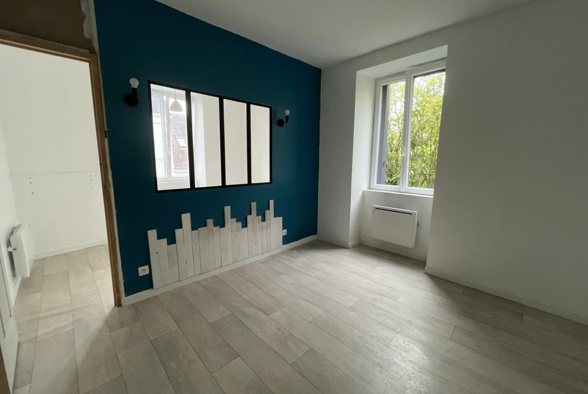 Maison de maître à vendre à Villeneuve en Perseigne – 184 m² avec garage et grenier aménageable 