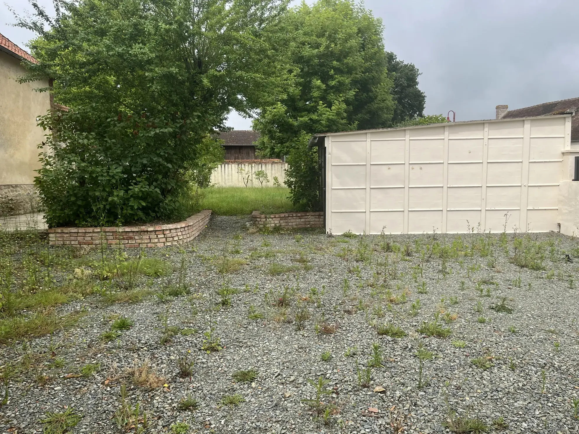 Maison de maître à vendre à Villeneuve en Perseigne – 184 m² avec garage et grenier aménageable 