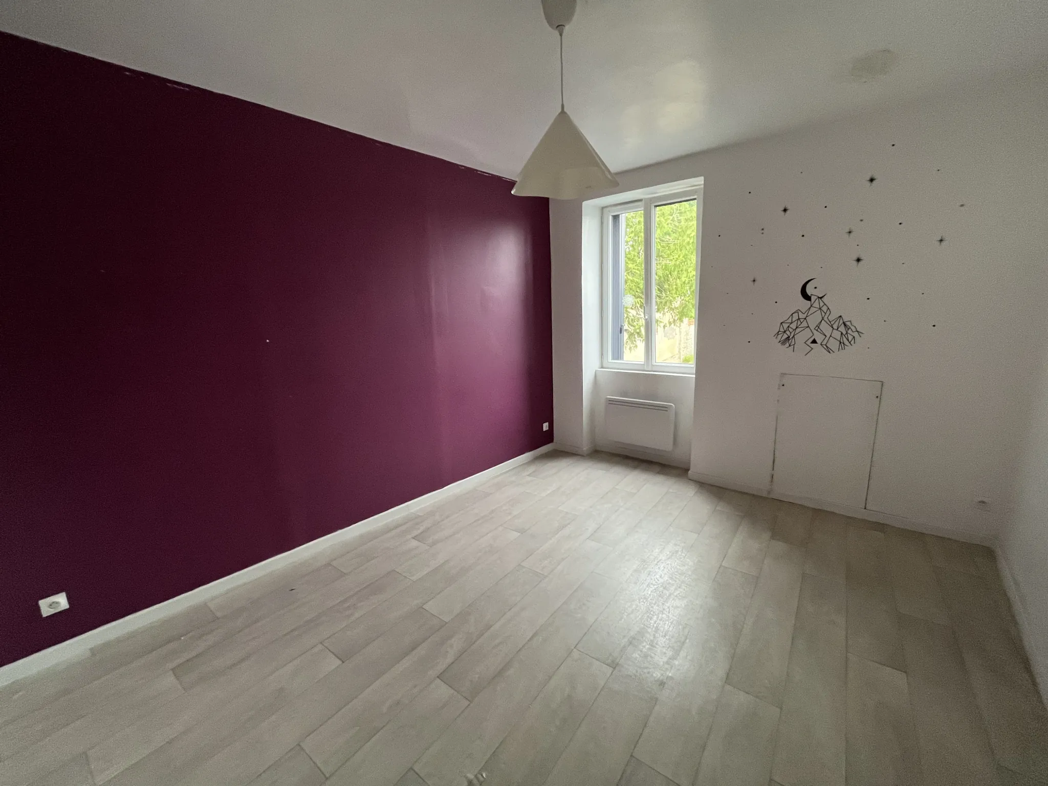 Maison de maître à vendre à Villeneuve en Perseigne – 184 m² avec garage et grenier aménageable 