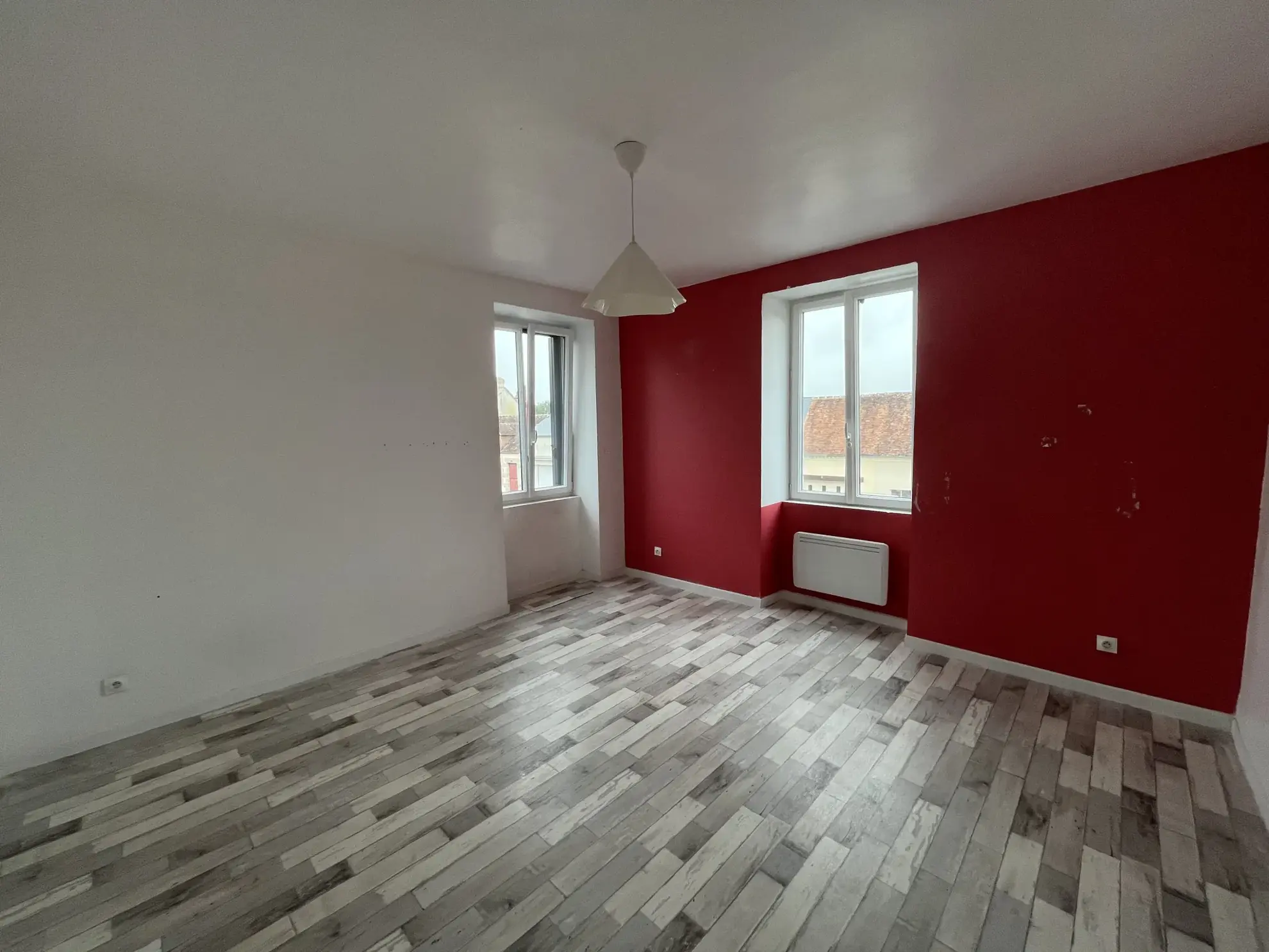Maison de maître à vendre à Villeneuve en Perseigne – 184 m² avec garage et grenier aménageable 