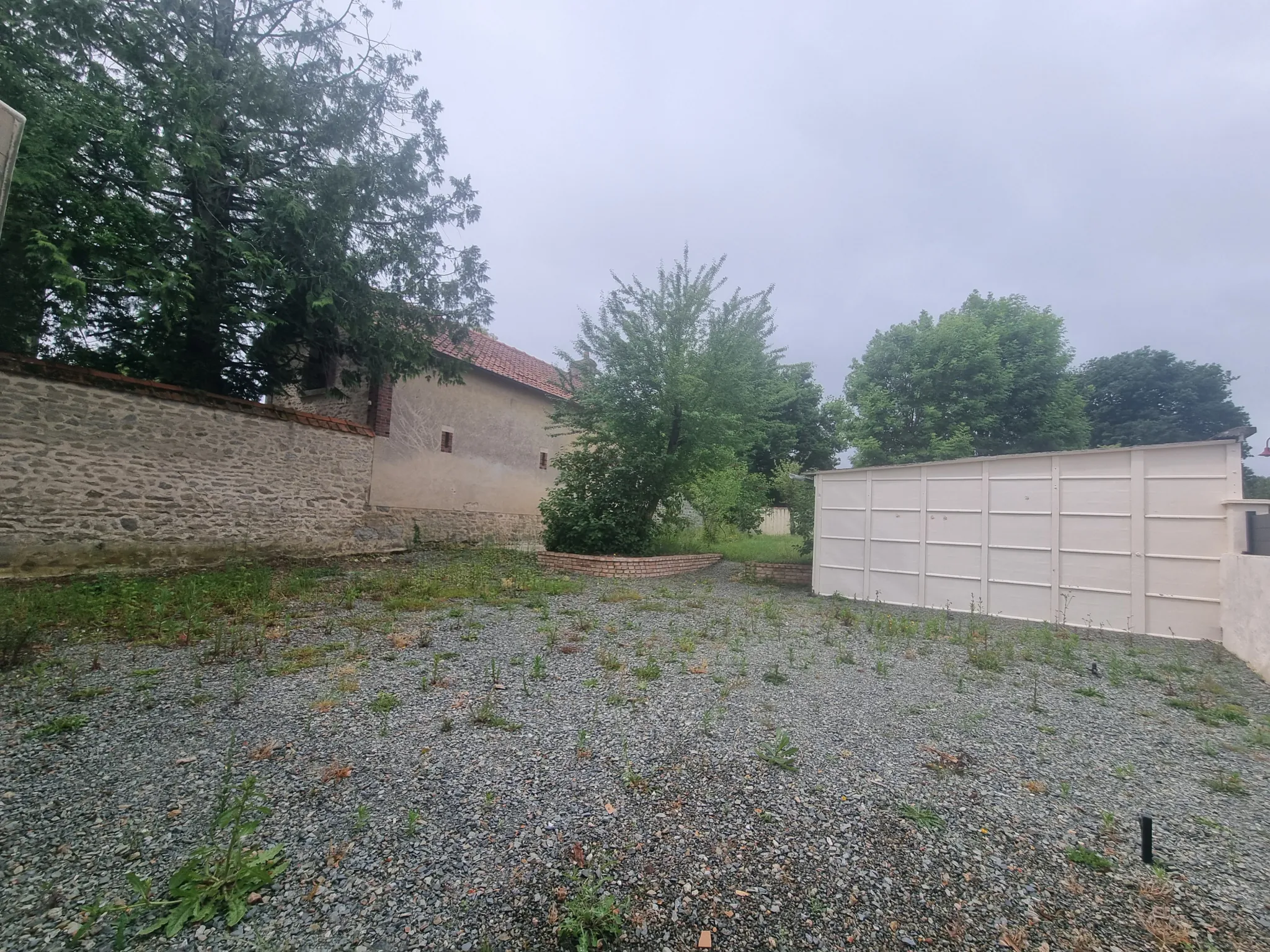 Maison de maître à vendre à Villeneuve en Perseigne – 184 m² avec garage et grenier aménageable 