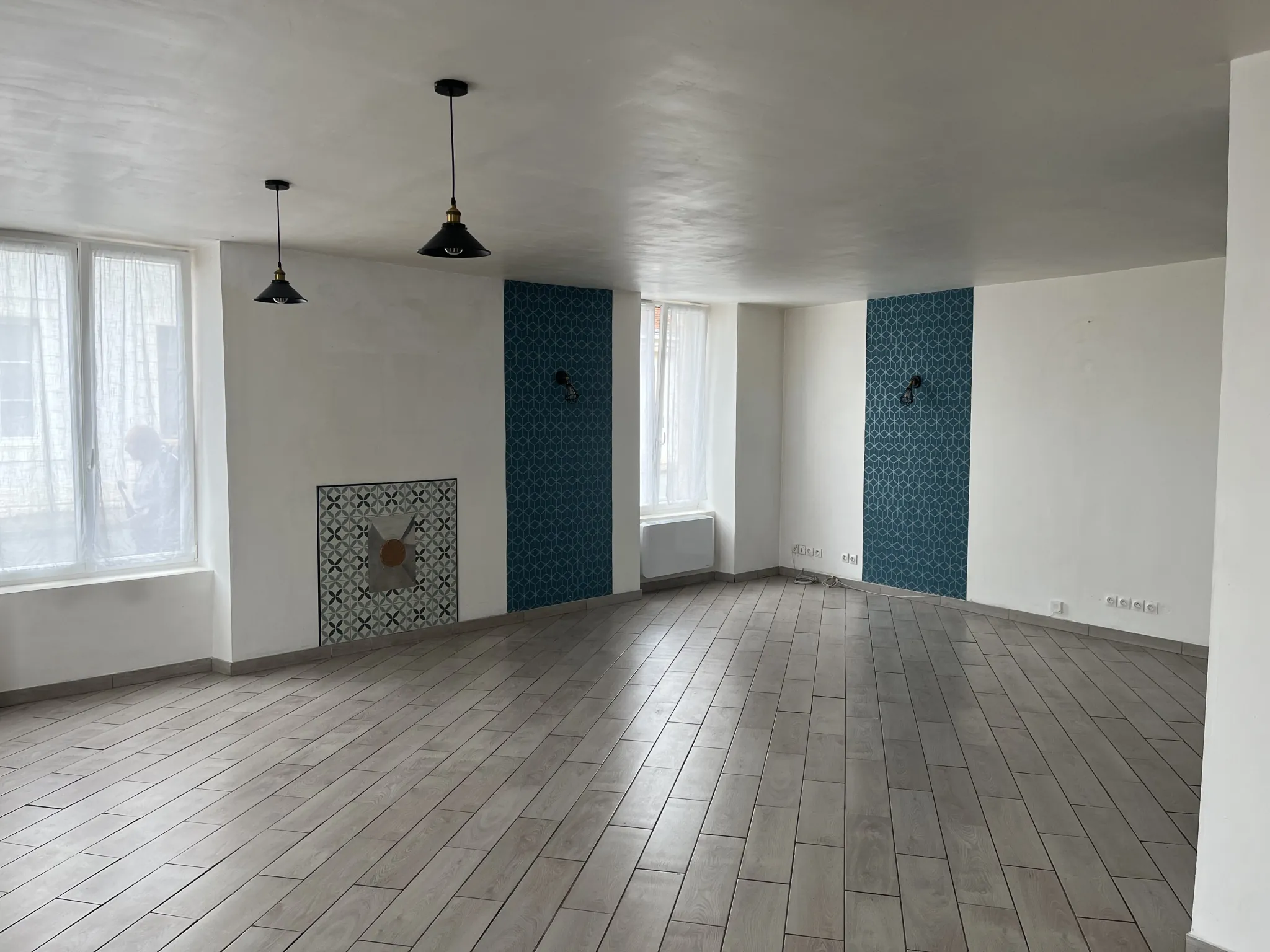 Maison de maître à vendre à Villeneuve en Perseigne – 184 m² avec garage et grenier aménageable 