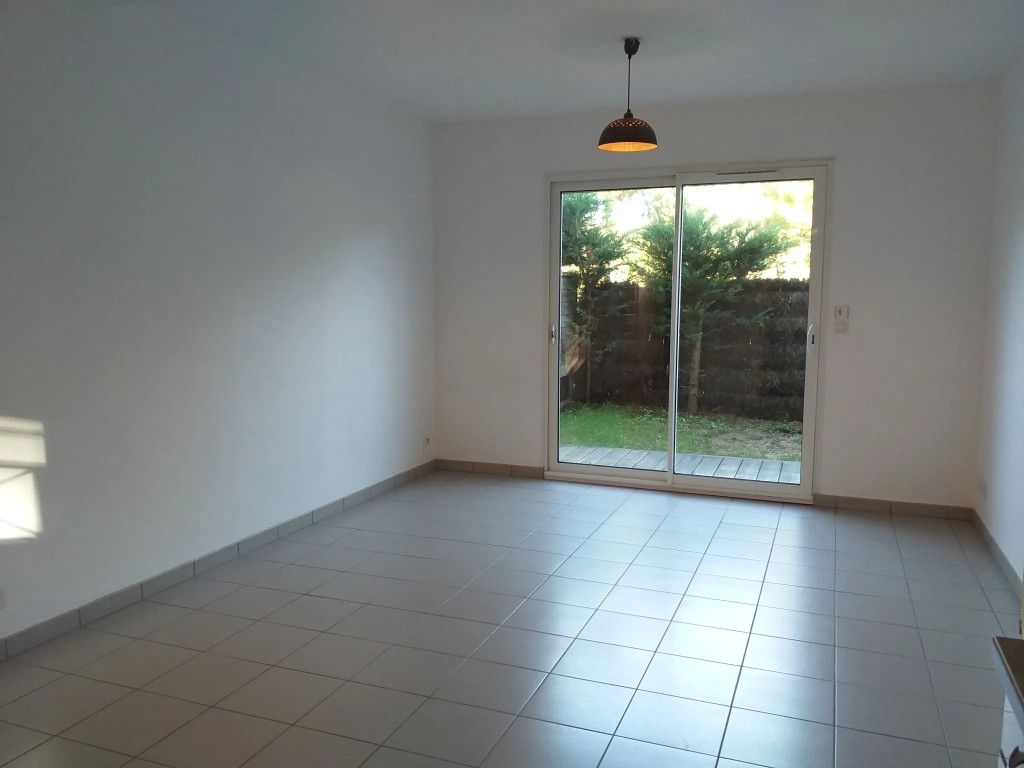 Appartement T1 à vendre à Grand Piquey, 30 m² avec terrasse et parking