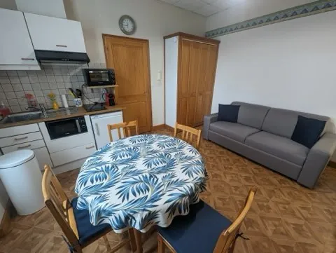 Immeuble de prestige de 106 m² à Bourbonne-les-Bains, idéal pour investissement locatif 