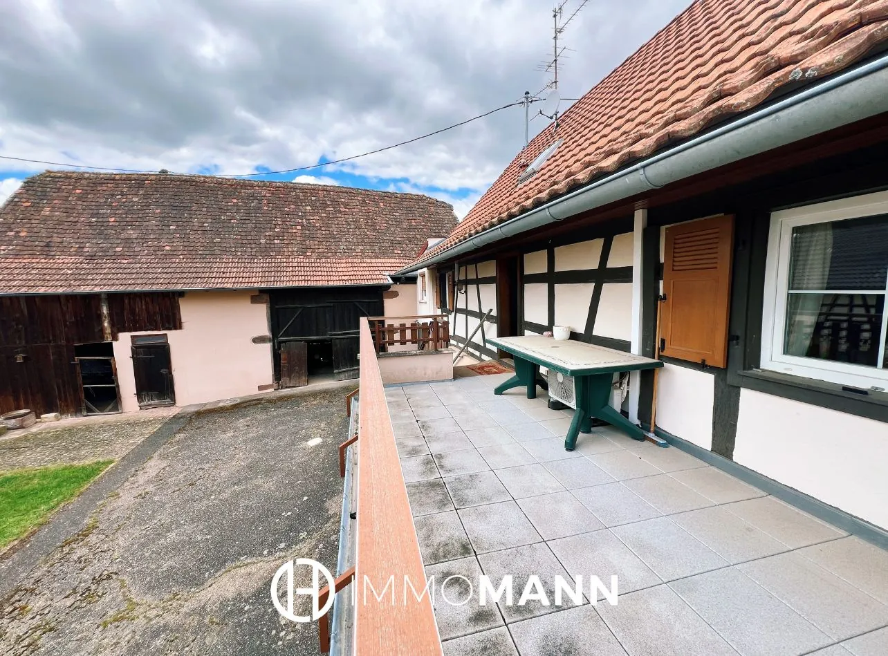 Maison alsacienne avec corps de ferme à rénover à Neugartheim-Ittlenheim près de Strasbourg 