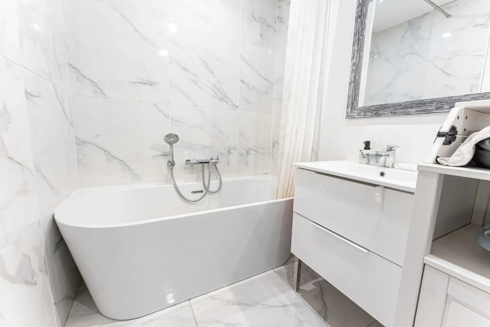 Appartement T5 avec Terrasse et Jardin à Échirolles - Quartier Frange Verte 