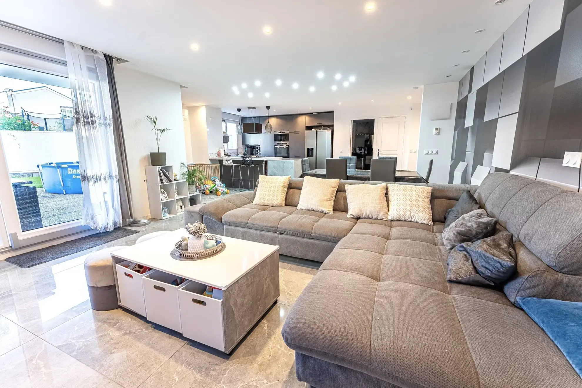 Appartement T5 avec Terrasse et Jardin à Échirolles - Quartier Frange Verte 
