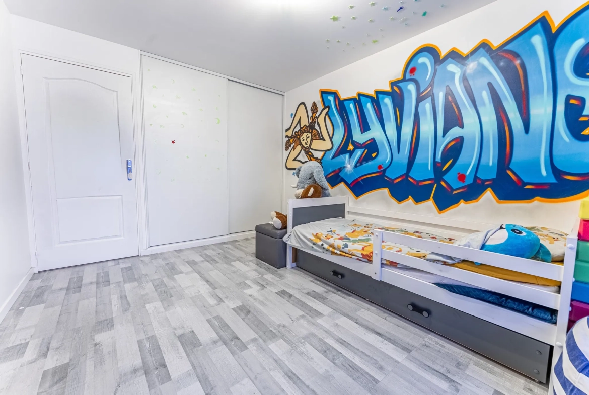 Appartement T5 avec Terrasse et Jardin à Échirolles - Quartier Frange Verte 