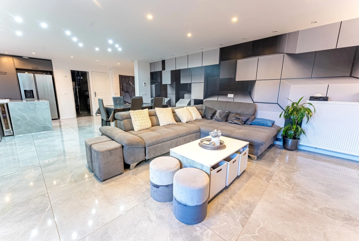 Appartement T5 avec Terrasse et Jardin à Échirolles - Quartier Frange Verte 