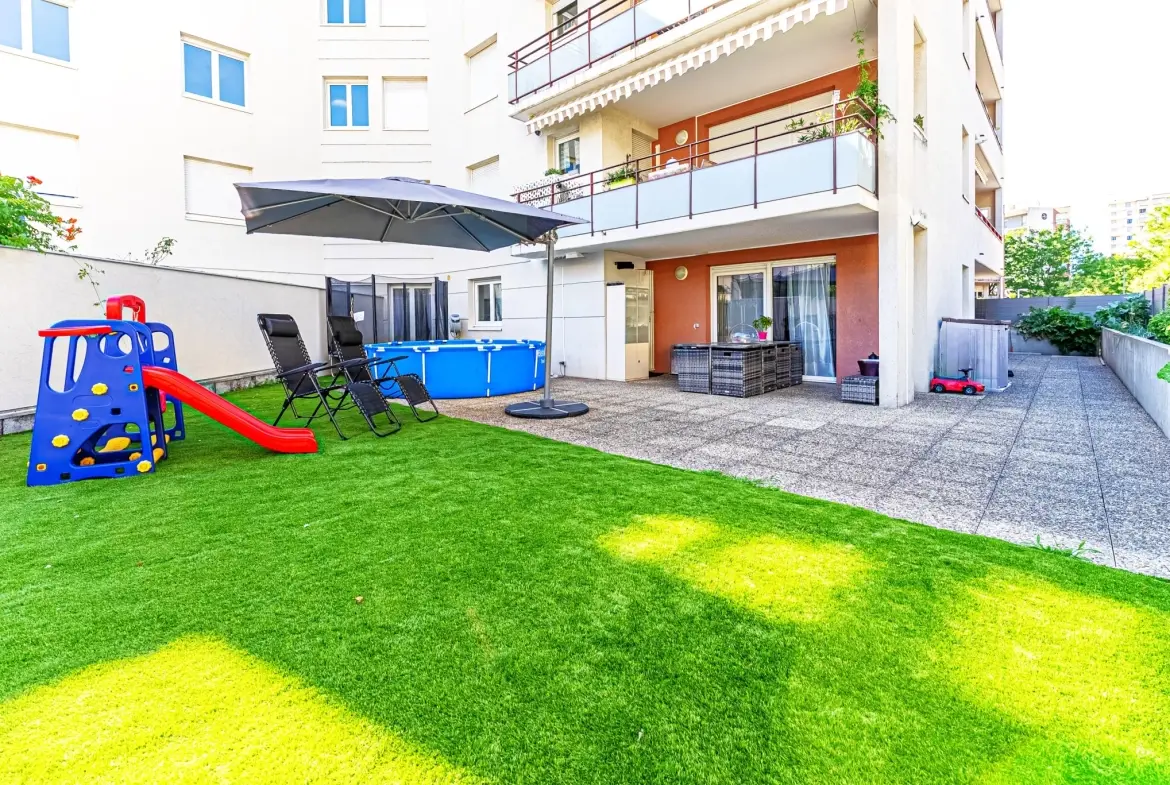 Appartement T5 avec Terrasse et Jardin à Échirolles - Quartier Frange Verte 