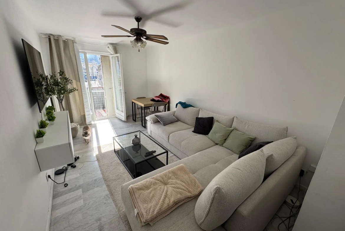 Appartement 3 pièces à Nice - Quartier des Heures Claires, Opportunité d'Investissement Loué 