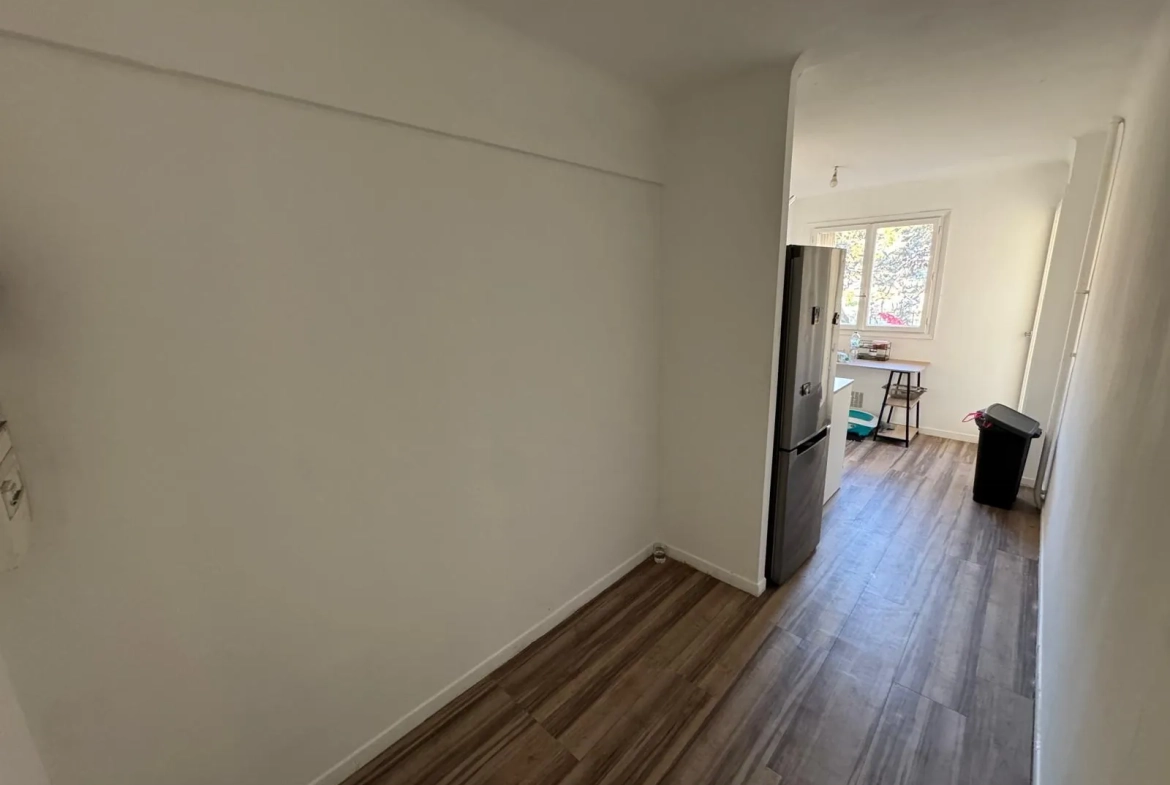 Appartement 3 pièces à Nice - Quartier des Heures Claires, Opportunité d'Investissement Loué 