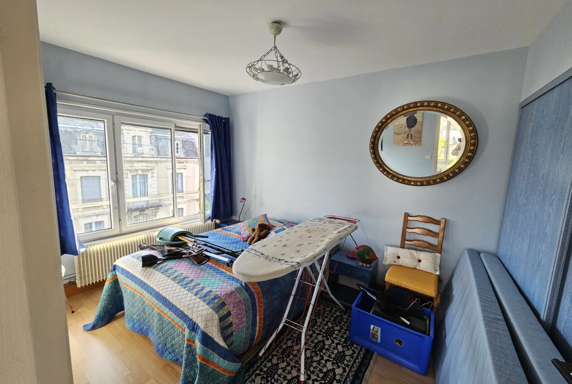 À vendre : Duplex de 143,70 m² avec vue sur la cathédrale à Bourges - Quartier Saint Bonnet 