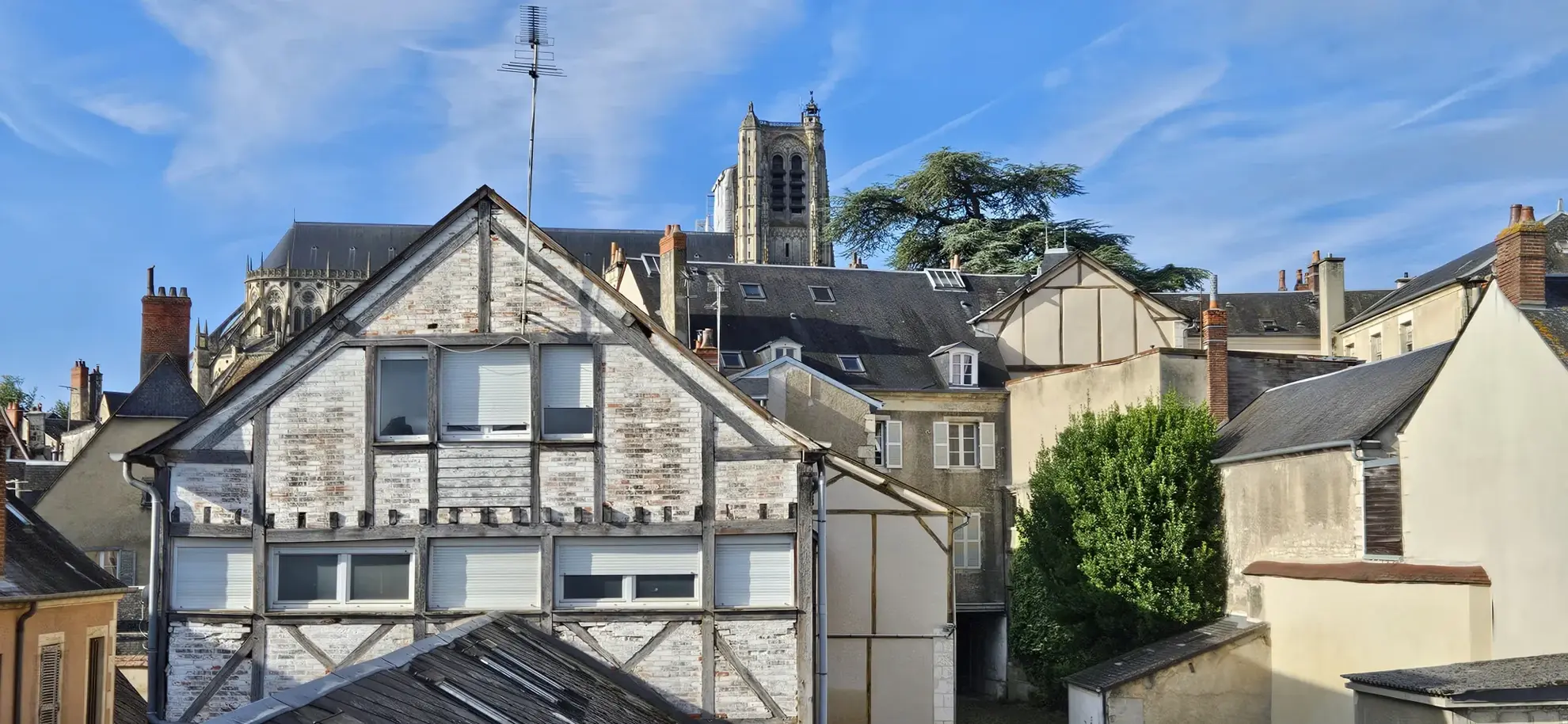 À vendre : Duplex de 143,70 m² avec vue sur la cathédrale à Bourges - Quartier Saint Bonnet 