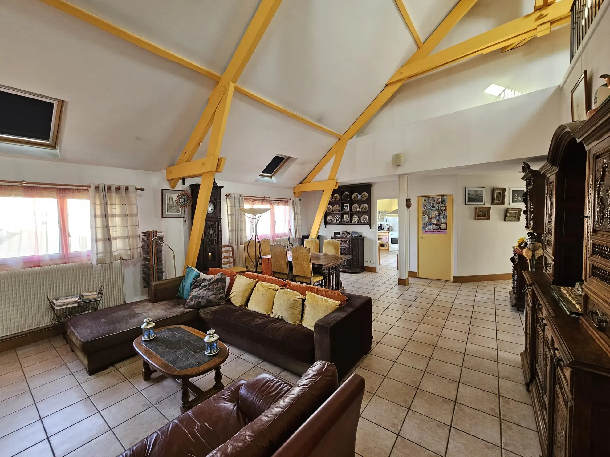 À vendre : Duplex de 143,70 m² avec vue sur la cathédrale à Bourges - Quartier Saint Bonnet 