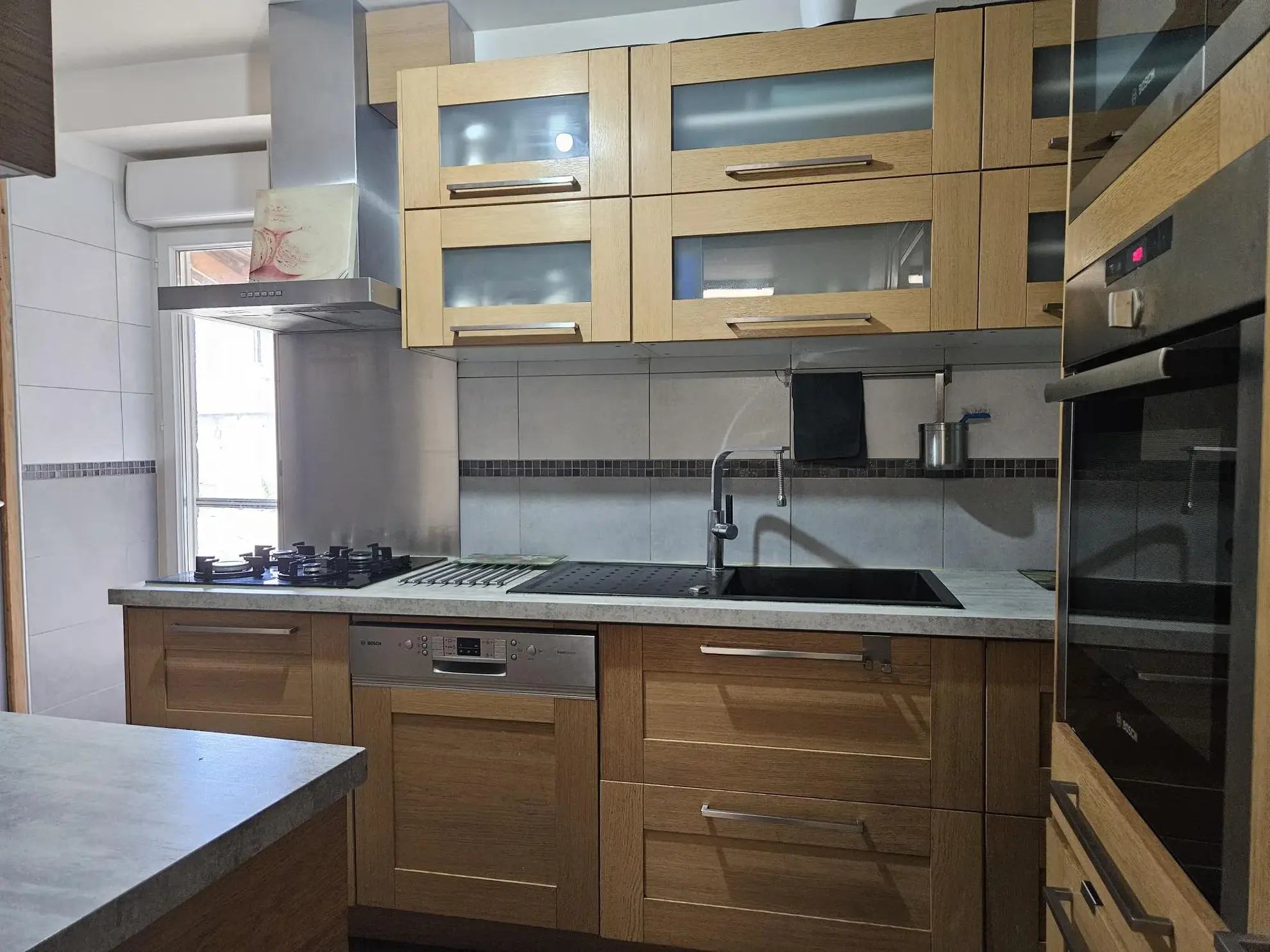 Maison individuelle de 180 m² à Orange, proche centre-ville, avec jardin et garage 