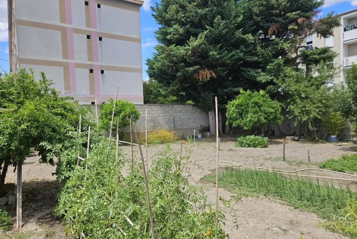 Maison individuelle de 180 m² à Orange, proche centre-ville, avec jardin et garage 