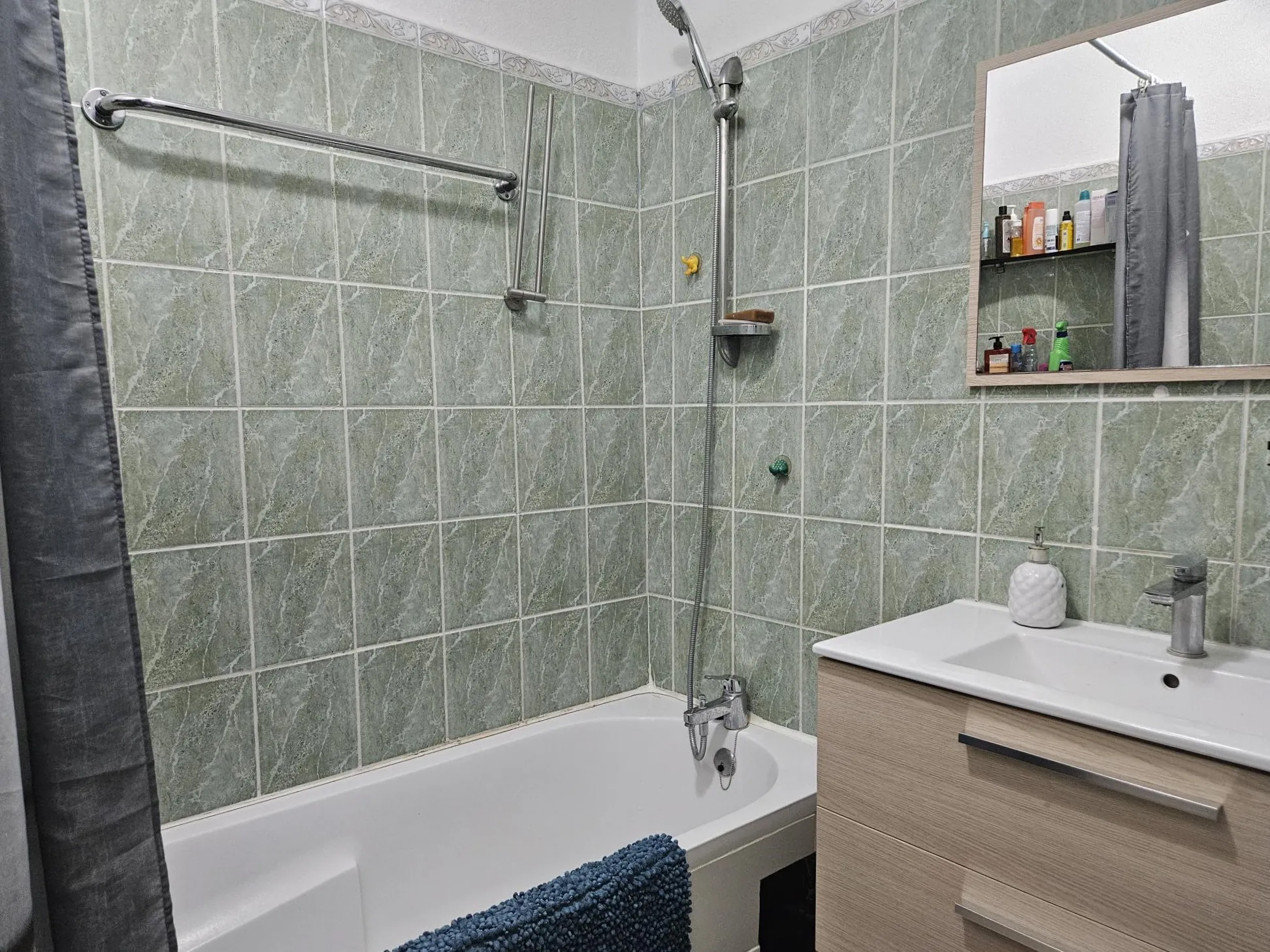Maison individuelle de 180 m² à Orange, proche centre-ville, avec jardin et garage 