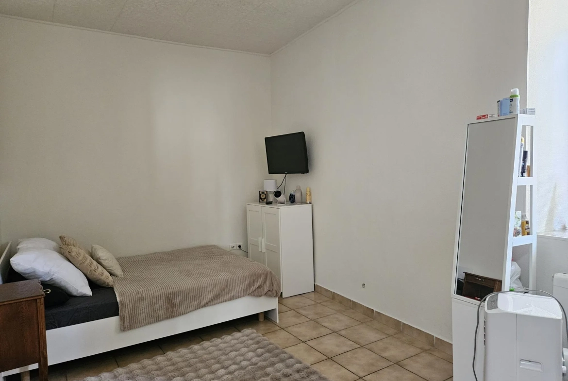 Maison individuelle de 180 m² à Orange, proche centre-ville, avec jardin et garage 