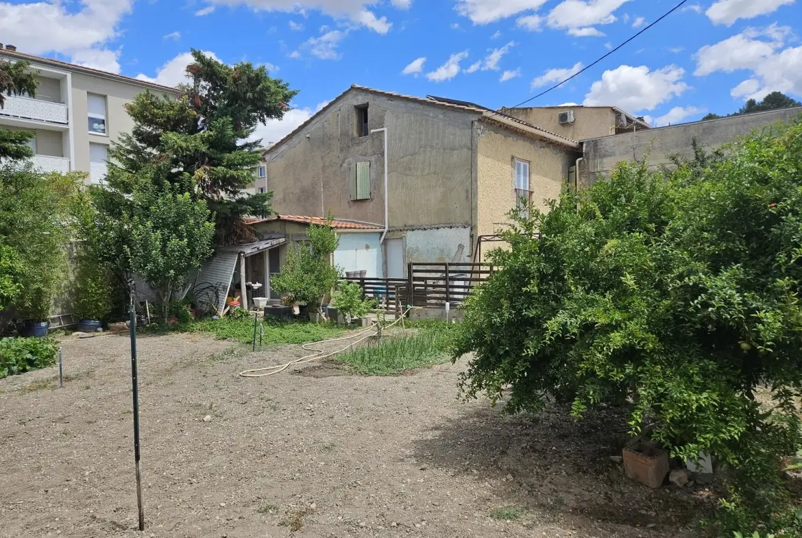 Maison individuelle de 180 m² à Orange, proche centre-ville, avec jardin et garage 