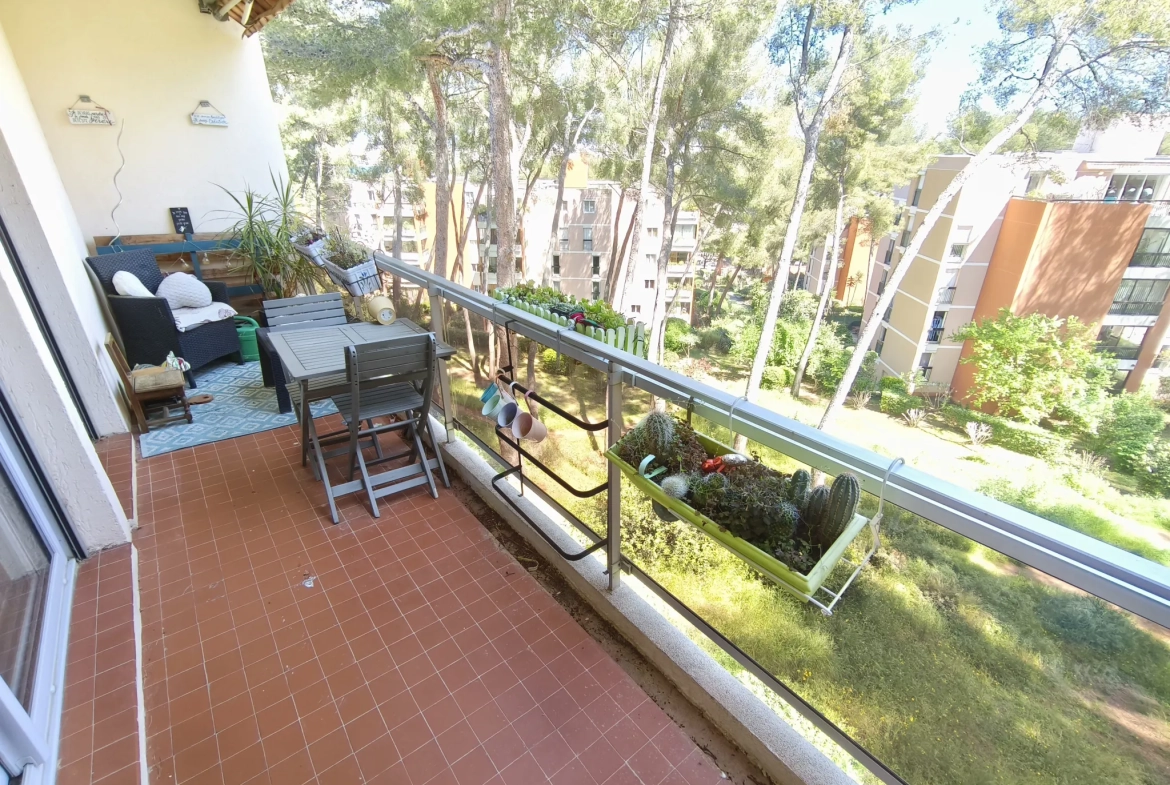 Appartement T4 de 80m² avec Terrasse et Cave à La Seyne-sur-Mer Tamaris 