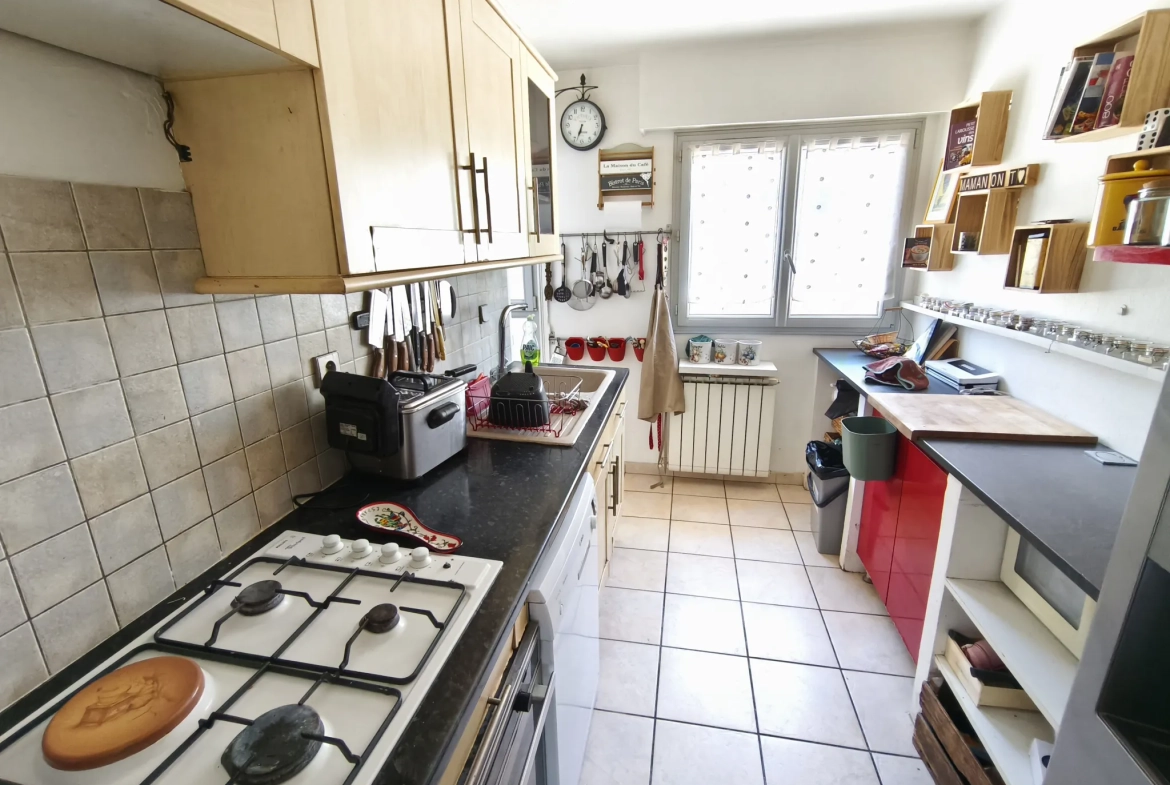 Appartement T4 de 80m² avec Terrasse et Cave à La Seyne-sur-Mer Tamaris 
