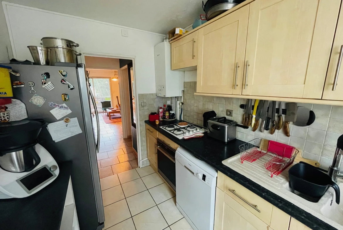 Appartement T4 de 80m² avec Terrasse et Cave à La Seyne-sur-Mer Tamaris 
