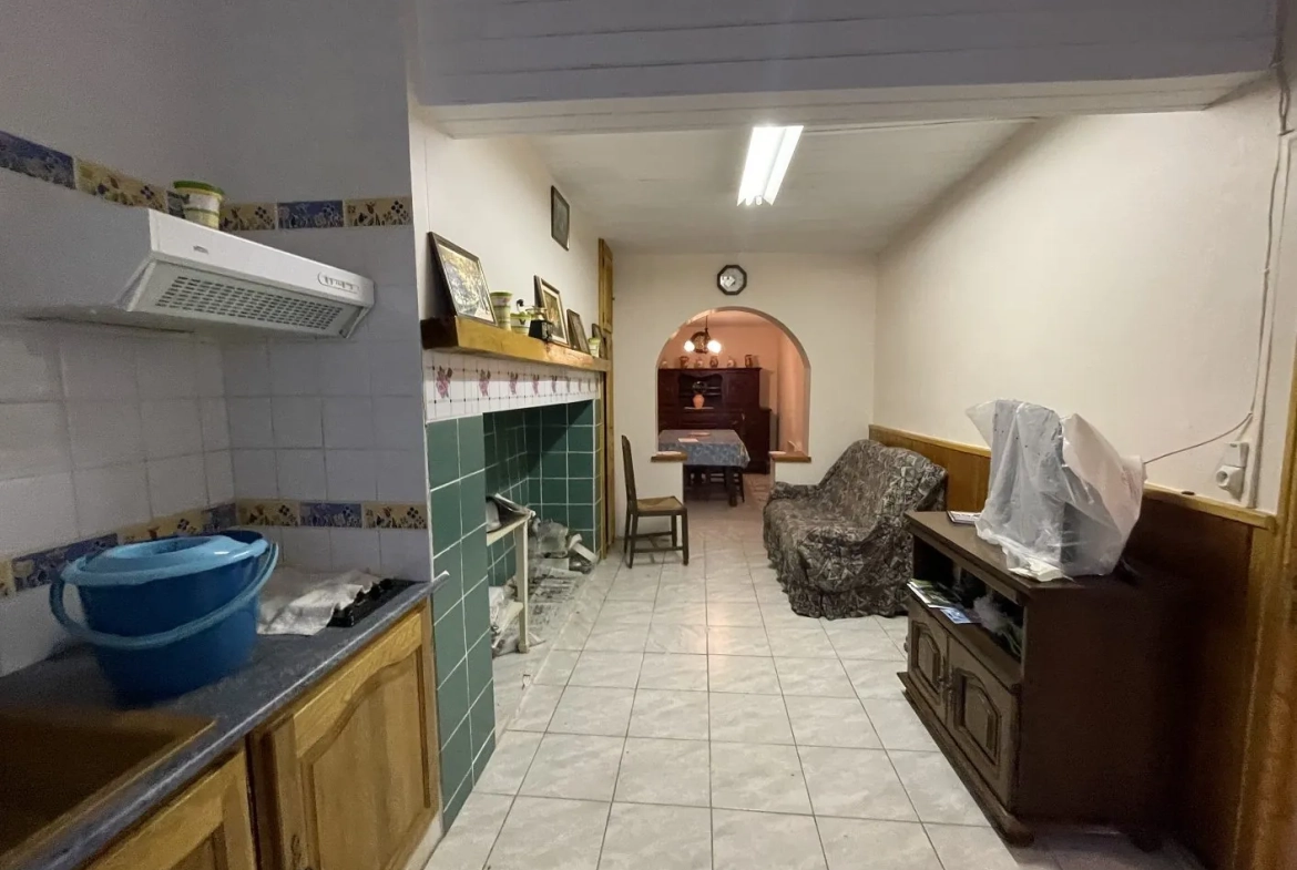 Maison de village à Le Fossat avec potentiel de rénovation – 81,6 m² 