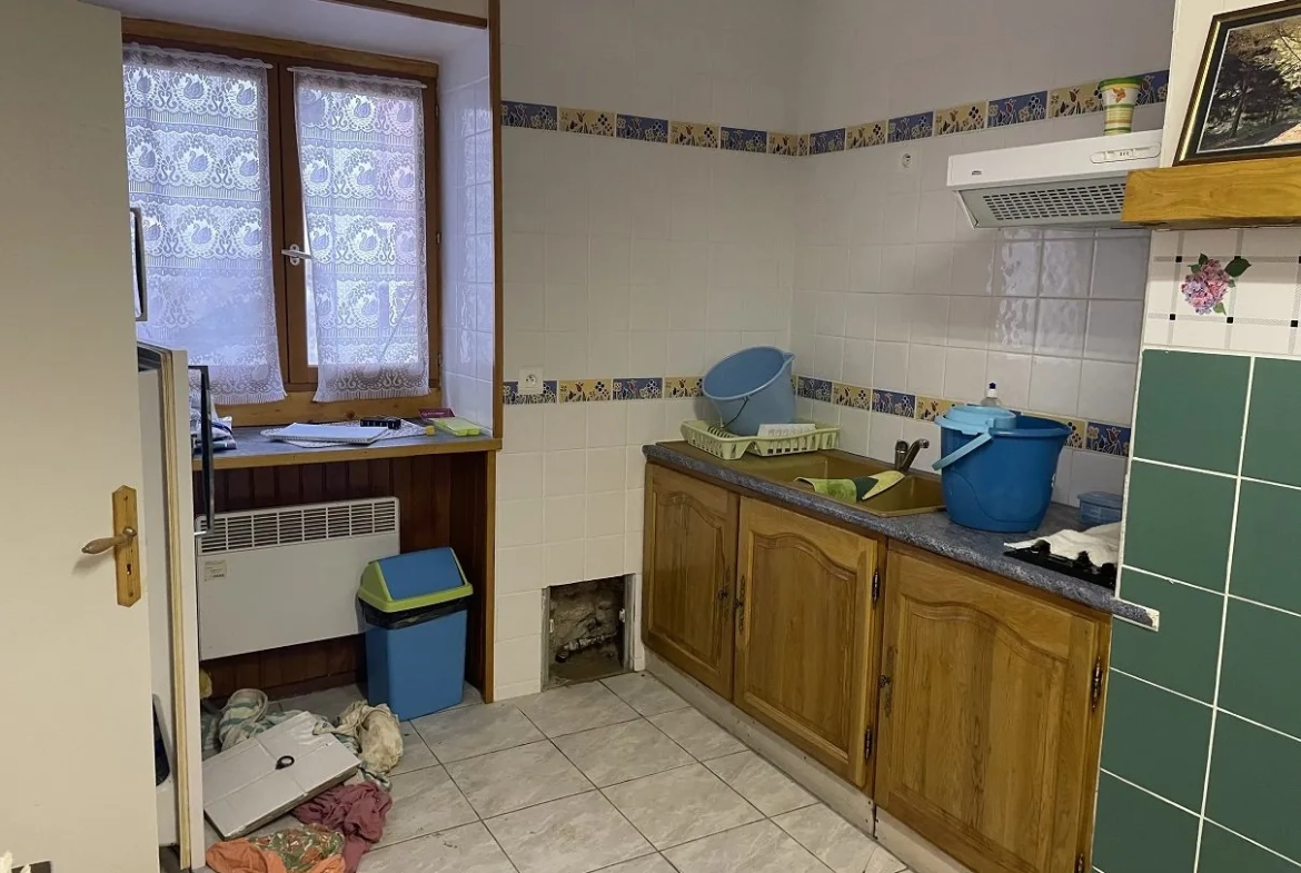 Maison de village à Le Fossat avec potentiel de rénovation – 81,6 m² 
