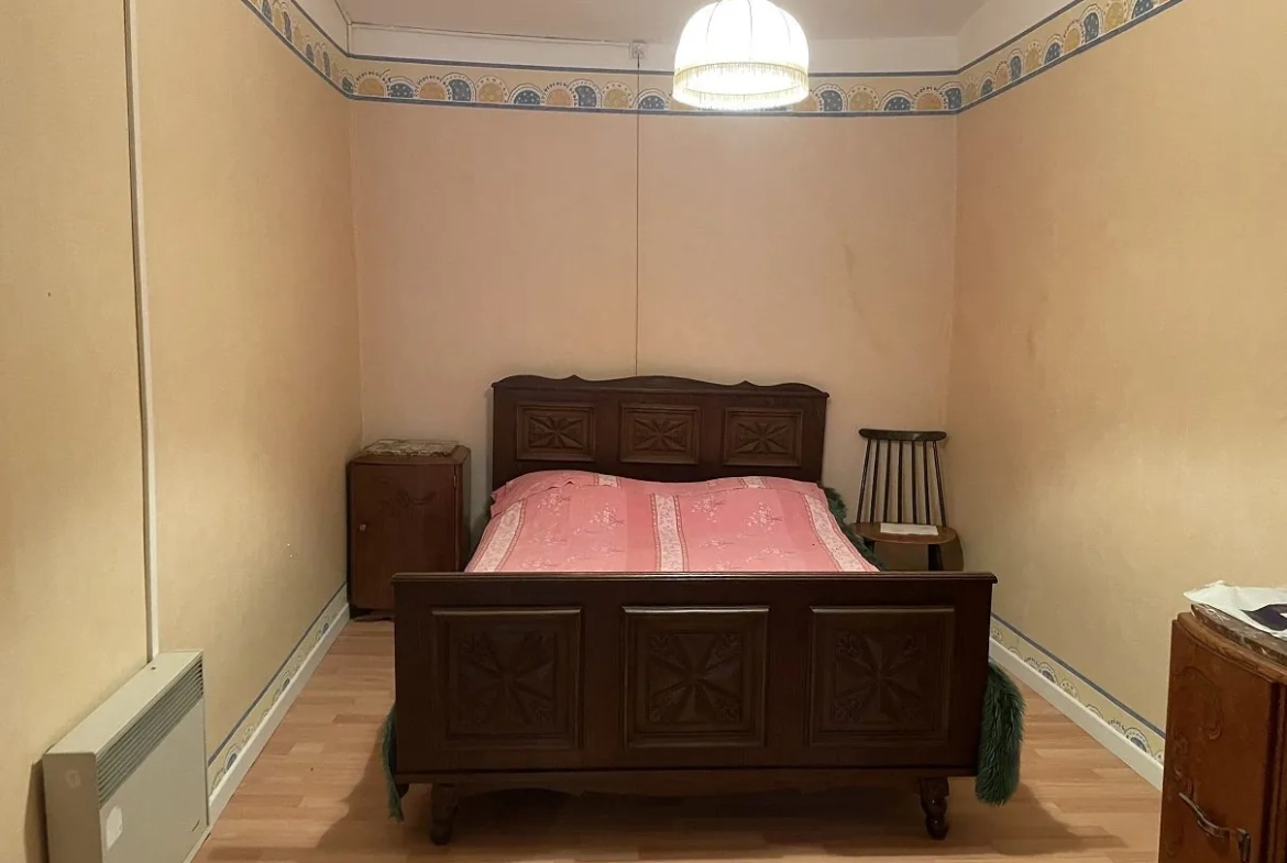 Maison de village à Le Fossat avec potentiel de rénovation – 81,6 m² 