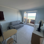Studio de 20 m² à Blonville-sur-Mer avec balcon vue panoramique sur la mer et accès direct à la plage.