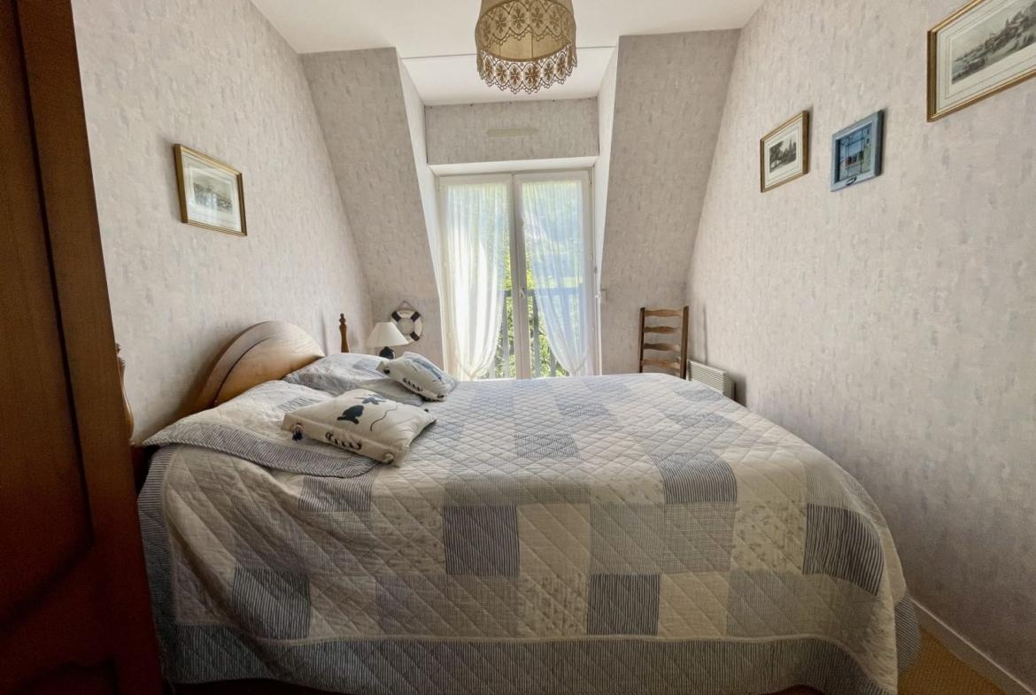 Appartement 3 pièces de 44 m² à Blonville-sur-Mer, avec balcon, situé au 3e étage avec ascenseur, vue dégagée.