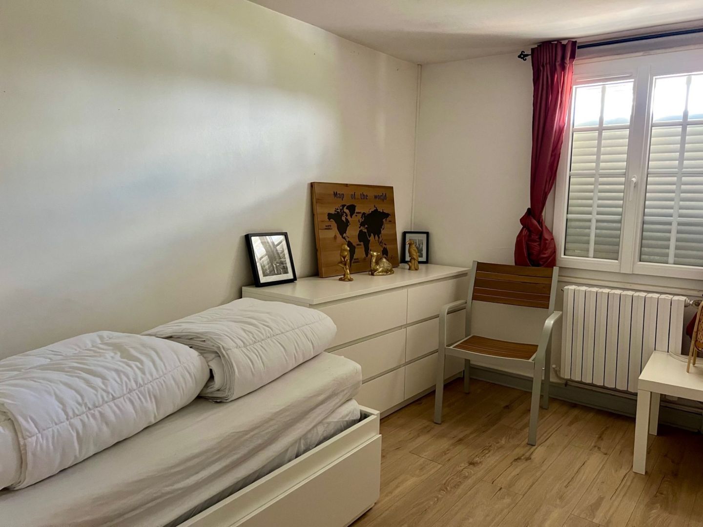 Maison de 120 m² à Blonville-sur-Mer, avec 4 pièces, jardin clos de 460 m², cheminée, terrasse et garage.