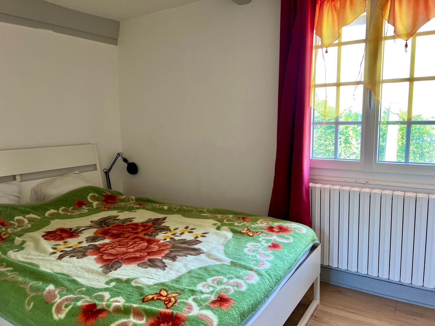Maison de 120 m² à Blonville-sur-Mer, avec 4 pièces, jardin clos de 460 m², cheminée, terrasse et garage.