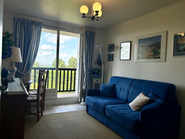 Appartement 2 pièces à vendre à Blonville-sur-Mer de 31 m² avec balcon, à 700m des plages, situé dans une résidence avec ascenseur.