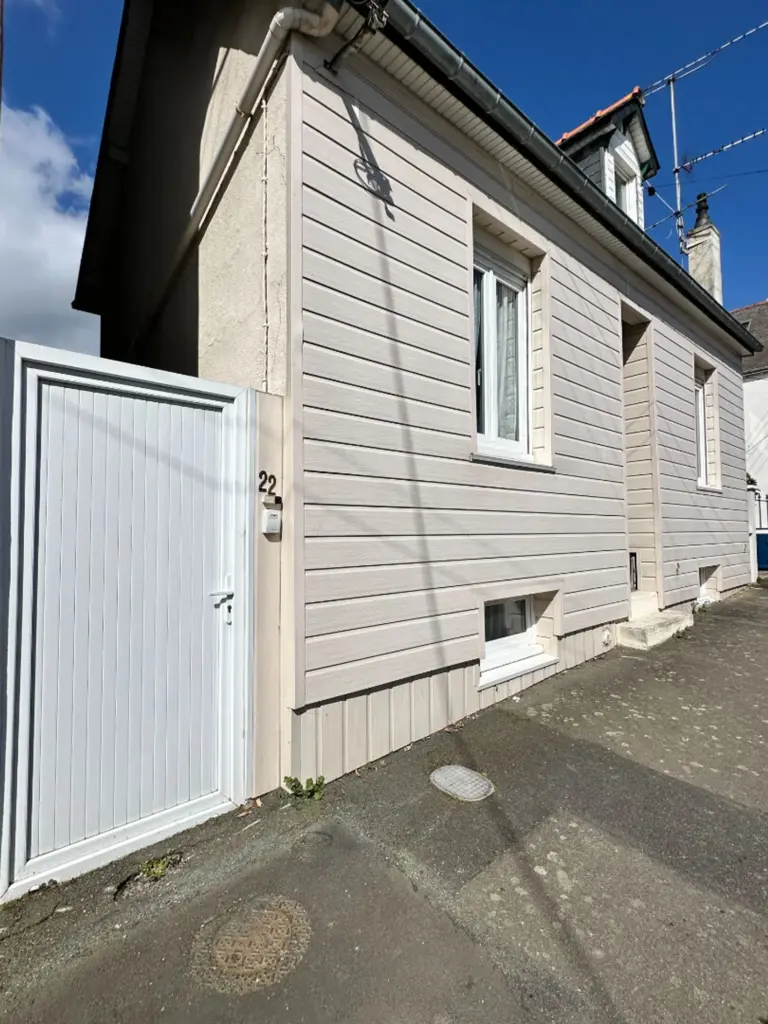 Maison 3 pièces 57 m² à Saint‑Brieuc – Quartier Robien, avec jardin constructible, garage et deux chambres.
