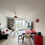 Appartement 2 pièces de 43 m² à Saint-Brieuc, quartier Saint-Michel, avec ascenseur, cave et vue dégagée.