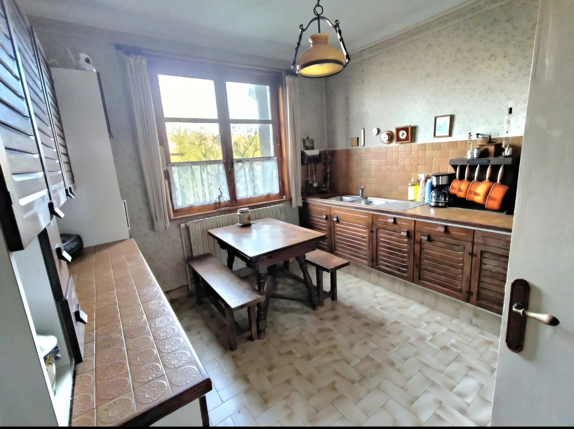 Maison semi mitoyenne avec 4 chambres, jardin et garage à Saint Martin Boulogne 
