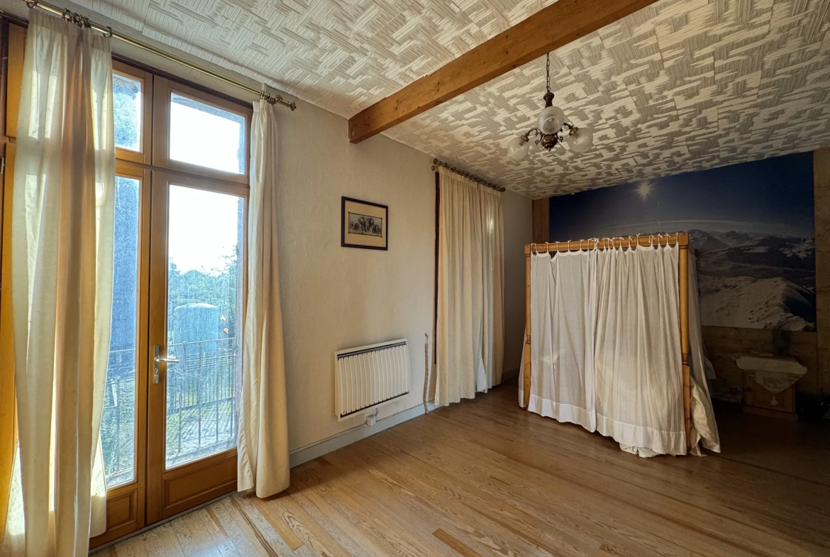 Maison familiale avec dépendance et jardin à Barsac (33720) 