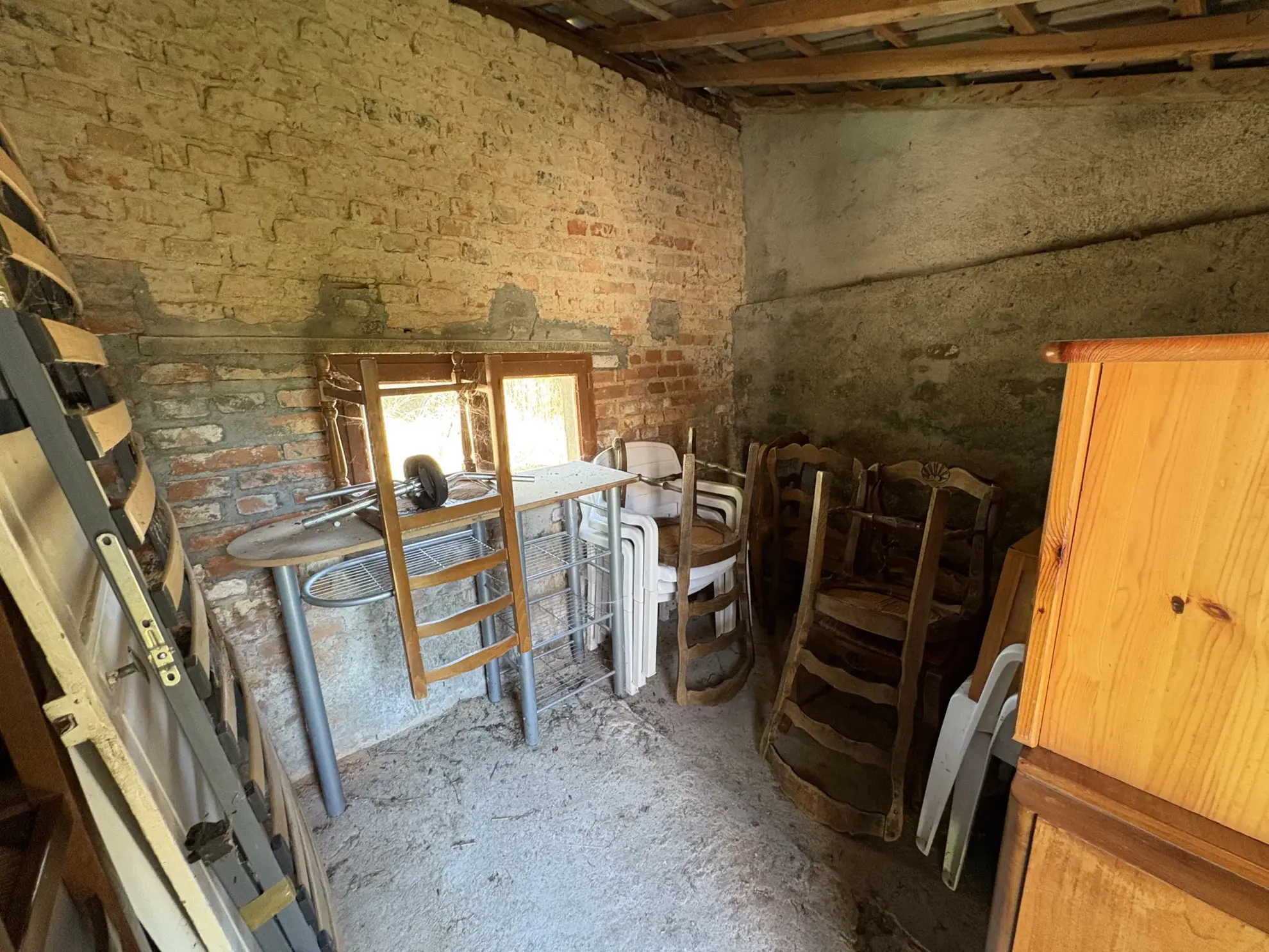 Maison de campagne mitoyenne à Cercy-la-Tour - Pied-à-terre idéal 