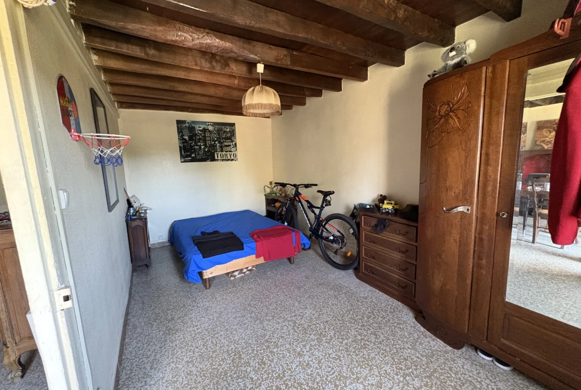 Maison de campagne mitoyenne à Cercy-la-Tour - Pied-à-terre idéal 