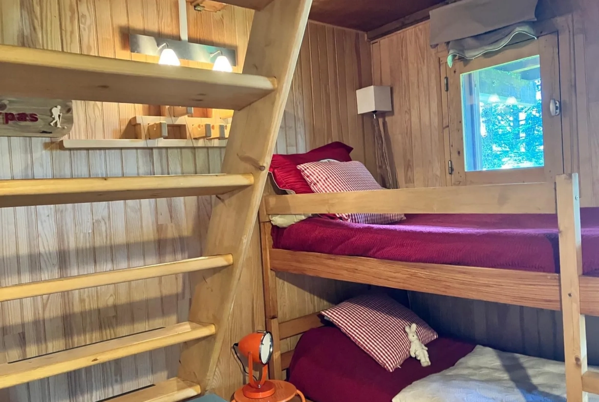 Charmant chalet à vendre dans le parc naturel des Pyrénées ariégeoises 