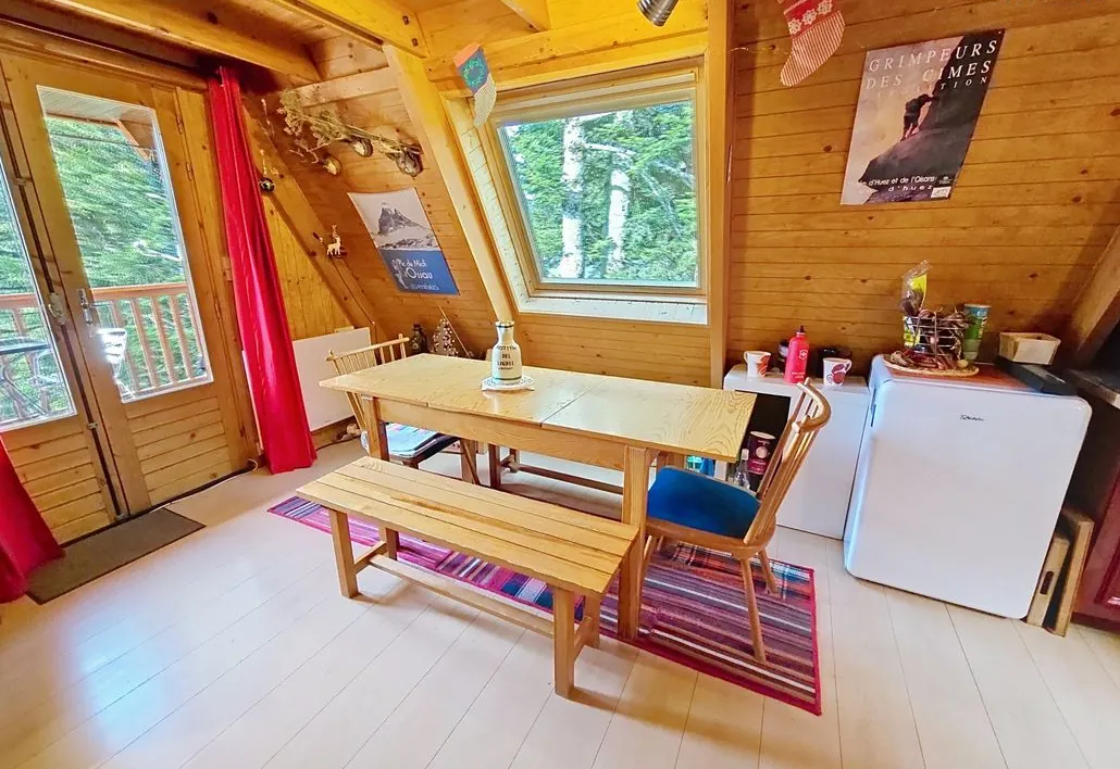 Charmant chalet à vendre dans le parc naturel des Pyrénées ariégeoises 