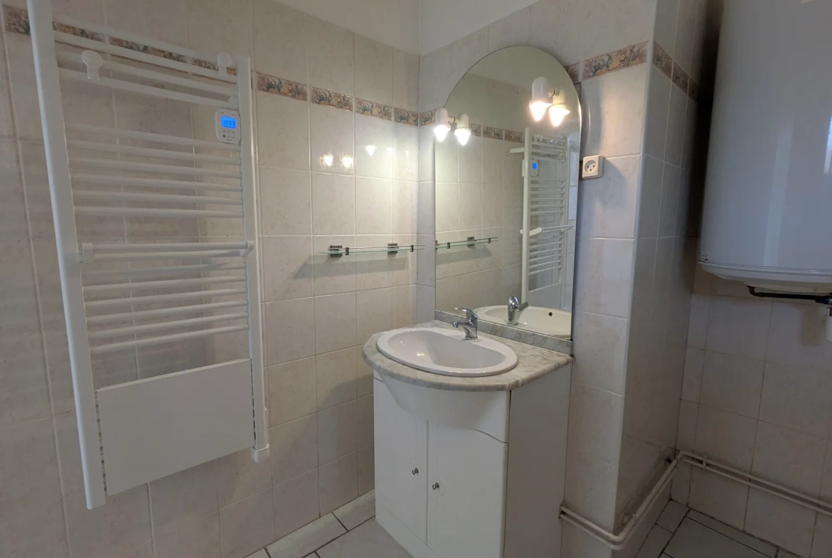 Appartement 3 pièces lumineux en centre-ville d'Auxerre - Vente 92900 EUR 