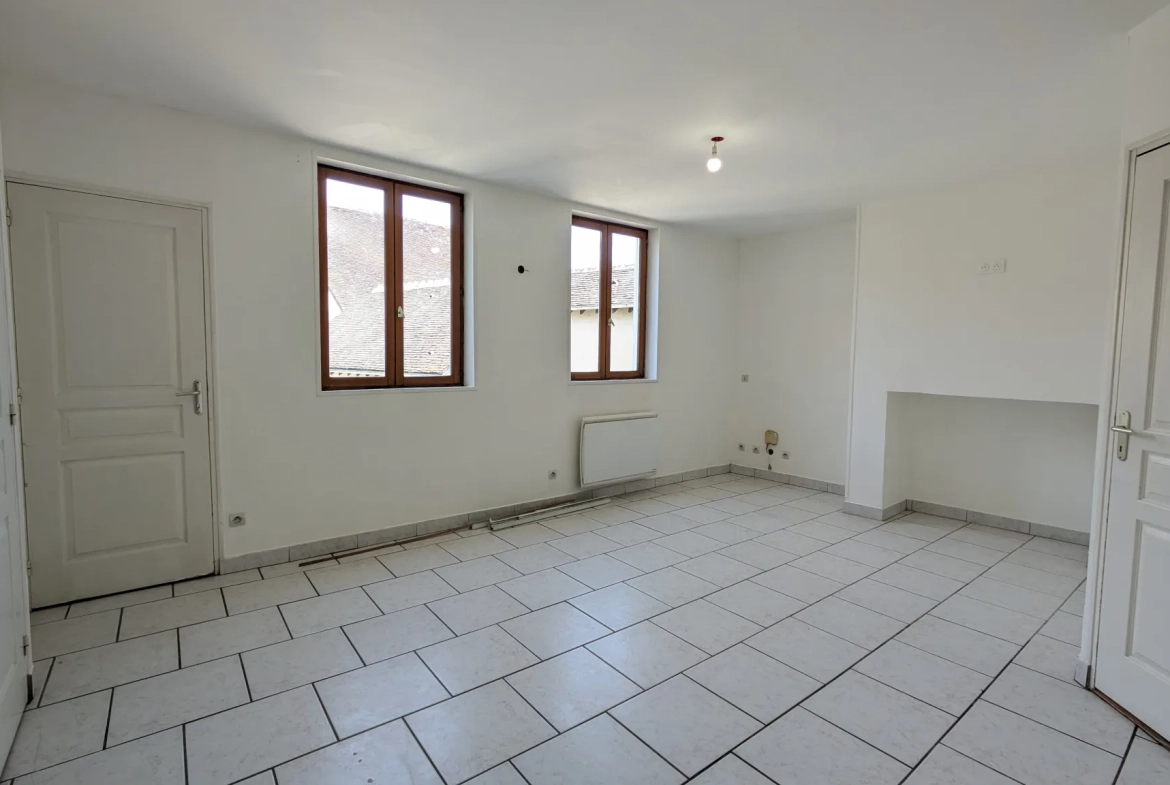Appartement 3 pièces lumineux en centre-ville d'Auxerre - Vente 92900 EUR 