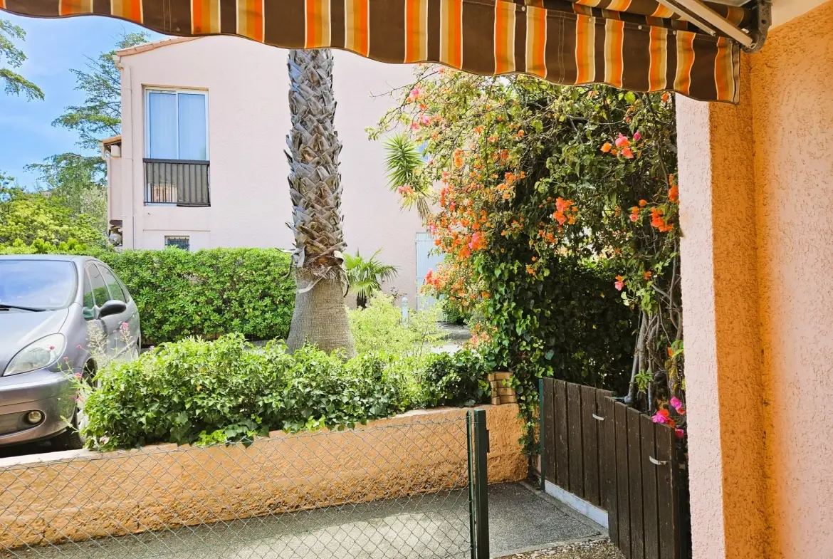 Appartement T1 en rez-de-jardin à Bandol proche plage Eden Roc avec parking inclus 
