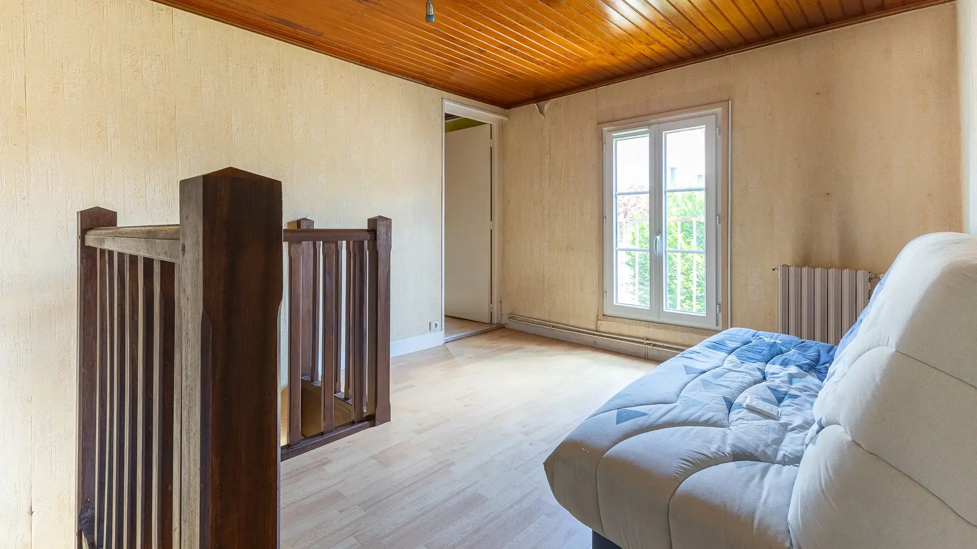 Appartement 2 chambres à vendre à Chantilly, centre-ville, à rénover 