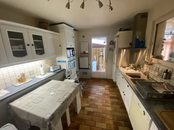 Magnifique maison de ville de 150 m² avec garages et terrasses à La Réole 
